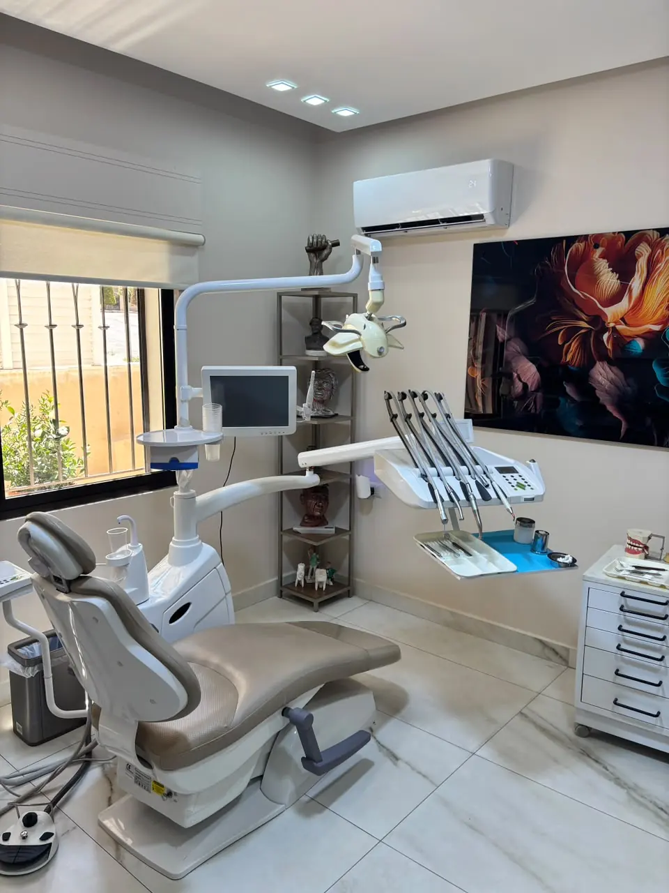 غرفة العلاج في عيادة قاسم لطب الأسنان